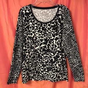 Ann Taylor Long sleeved Tee Black White Animal Print Size L 100% Cotton EUC